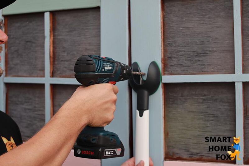 The drill attachment helps to drill without spreading dirt